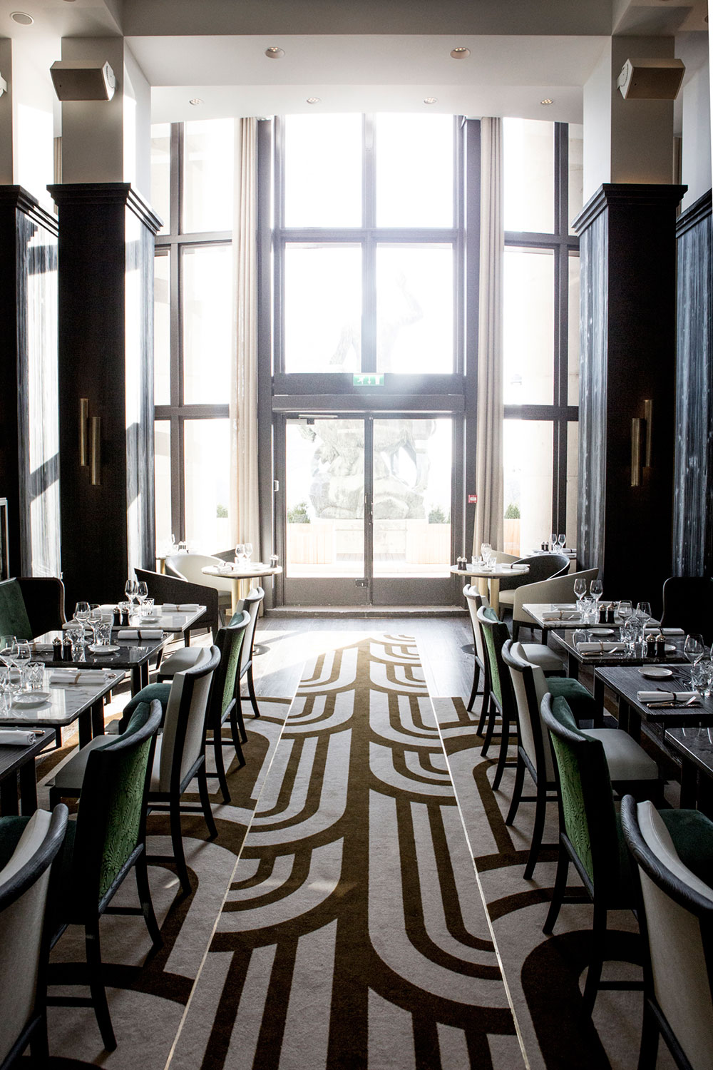 Trendy Restaurant Café de l'Homme Paris Capitale