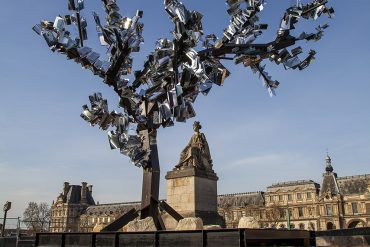 A tree of books on the Pont du Carrousel