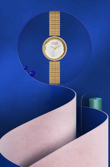 Van Cleef & Arpels : A pearly stroll