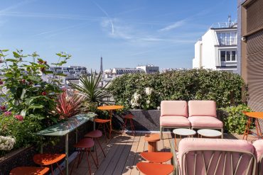 Rooftop Pley Hotel