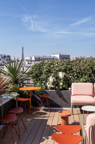Rooftop Pley Hotel