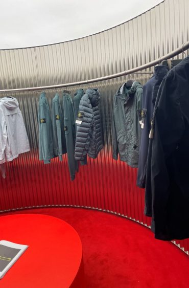 Stone Island, tout en haut de l&rsquo;affiche