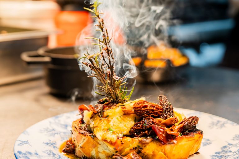 Véritable institution les Fous de l’île se réinvente !