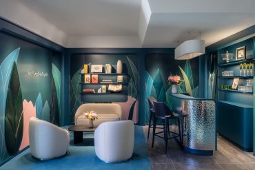 Un espace germanopratin éphémère pour Van Cleef & Arpels