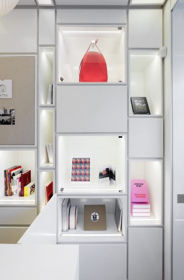 Good Books @ L/Uniform, le nouveau lieu hybride de la Rive Gauche
