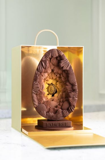 Ladurée, l’Œuf en fleur