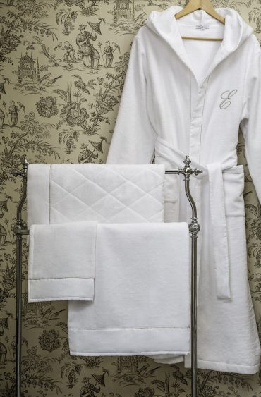 C&C Milano donne de l’éclat au linge de bain