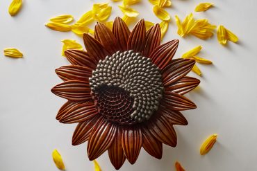 Au Peninsula Paris, une fleur de lumière pour Pâques