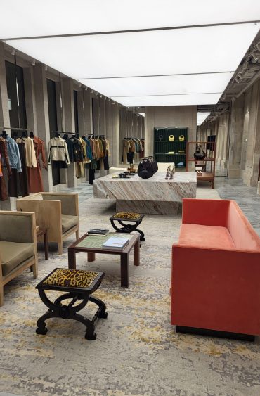 Le nouvel écrin Saint Laurent au cœur du Triangle d’or