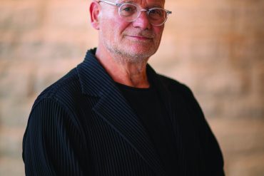 Alain Ellouz « En façonnant l’albâtre, j’ai découvert sa nature profonde »