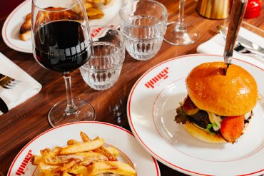 Rouge Suffren, le nouveau temple parisien de la belle viande