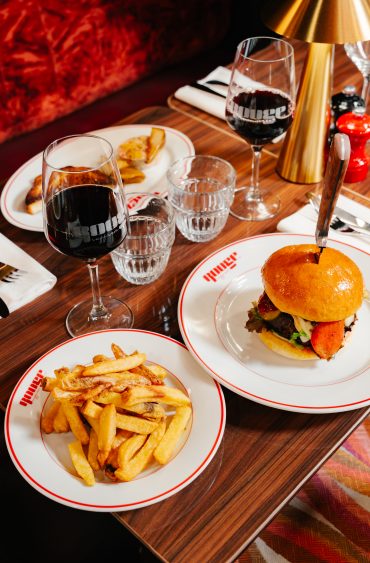 Rouge Suffren, le nouveau temple parisien de la belle viande