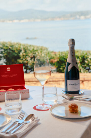 La Tarte Tropézienne signe l’accord sucré de l’été avec Moët & Chandon